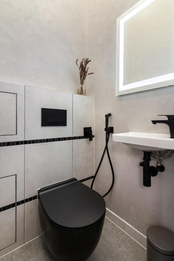 Two Bedrooms 13 Shpytalna Street Lviv Extérieur photo